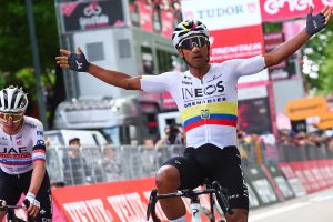 Dalla paura alla rinascita: Narváez torna protagonista al Giro dopo il grave infortunio